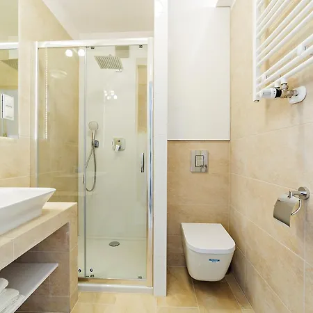 아파트 Residence, Sun & Snow *