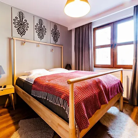 아파트 Residence, Sun & Snow *