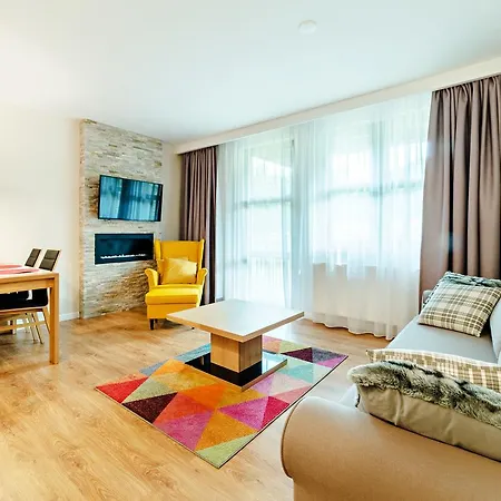 아파트 Residence, Sun & Snow